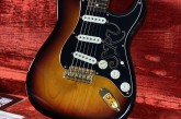 Fender 1998 Stevie Ray Vaughan Stratocaster-15.jpg